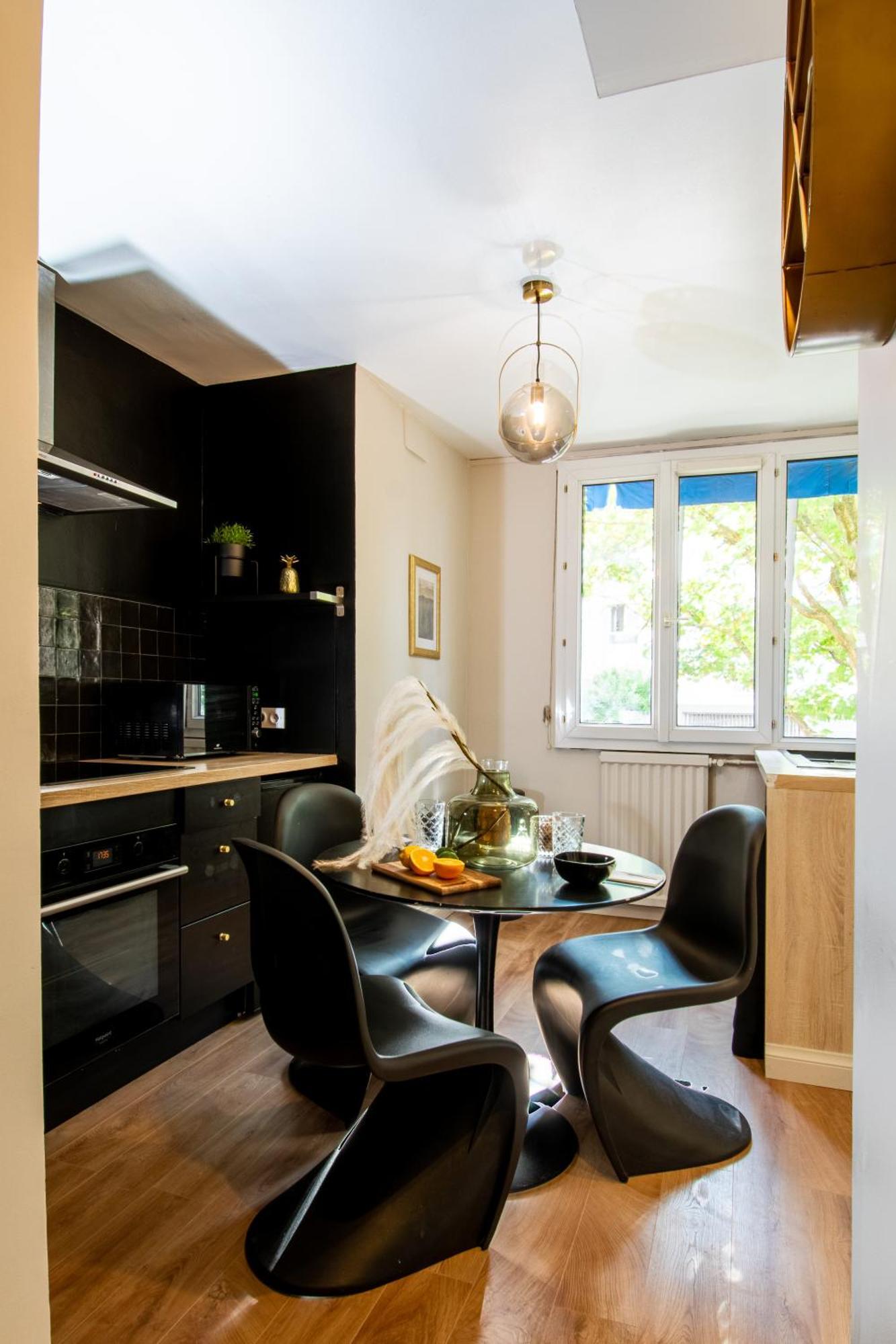 Suite Maddison วีเลอร์บาน ภายนอก รูปภาพ